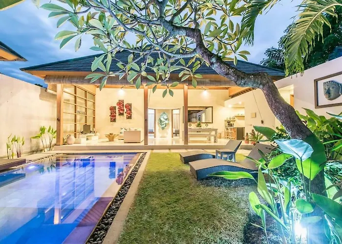 Manis, Luxury 3 Bedroom Heart Of Seminyak