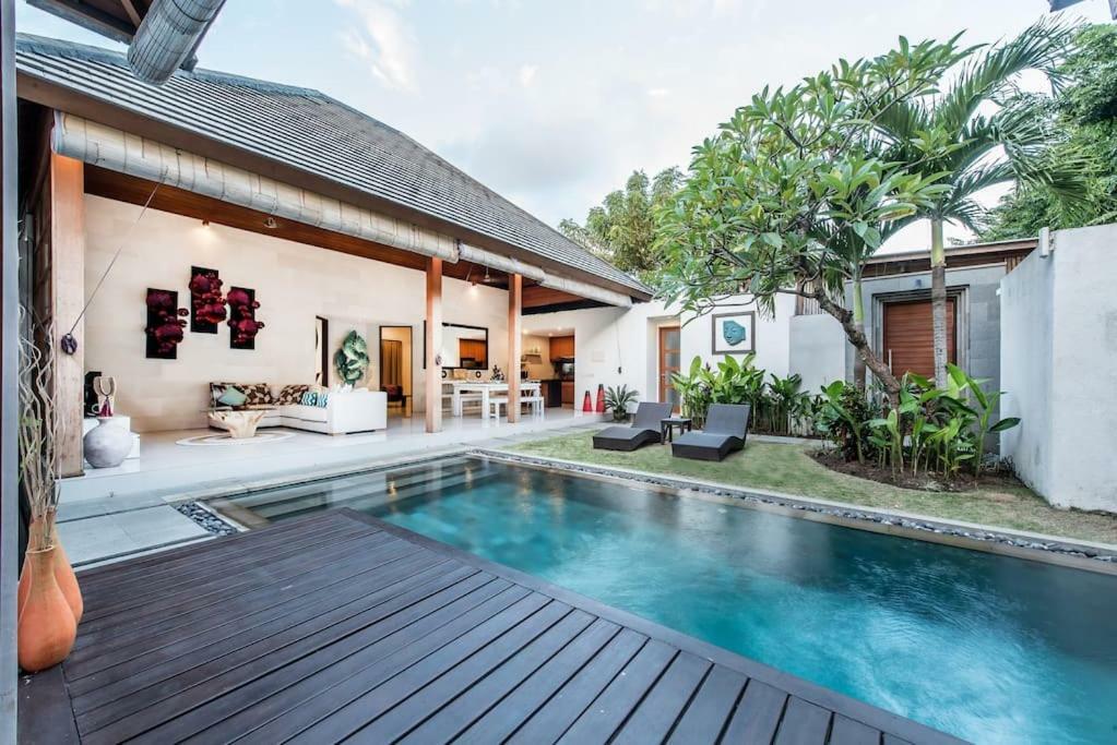 Manis, Luxury 3 Bedroom Heart Of Seminyak (Bali)