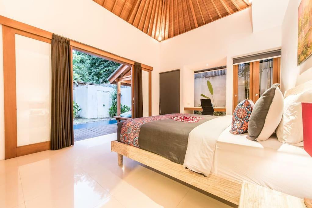 Manis, Luxury 3 Bedroom Heart Of Seminyak (Bali)