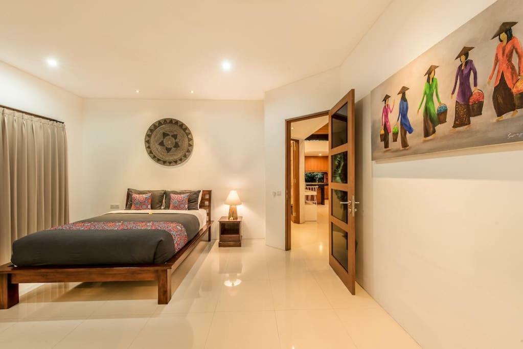 Villa Manis, Luxury 3 Bedroom Heart Of *
