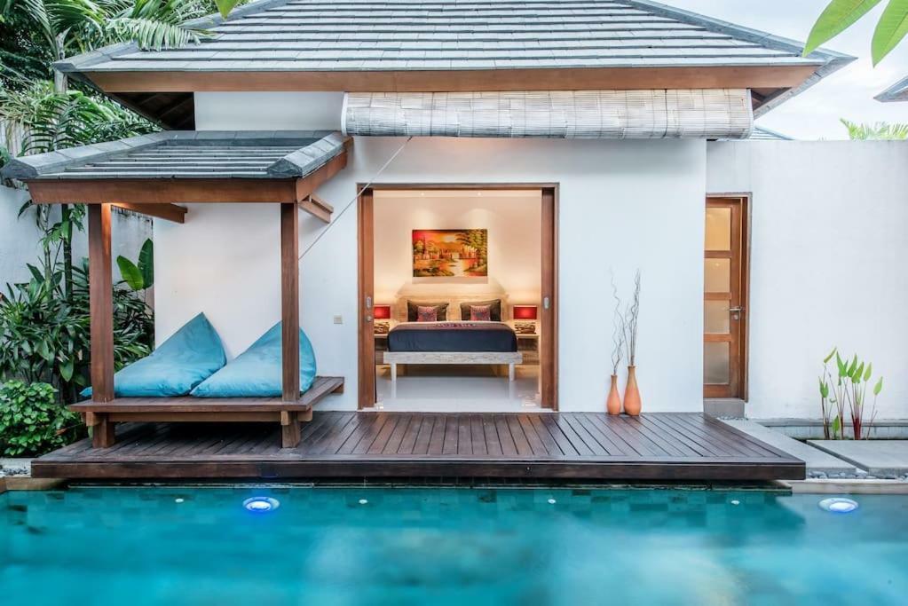 Manis, Luxury 3 Bedroom Heart Of Villa *