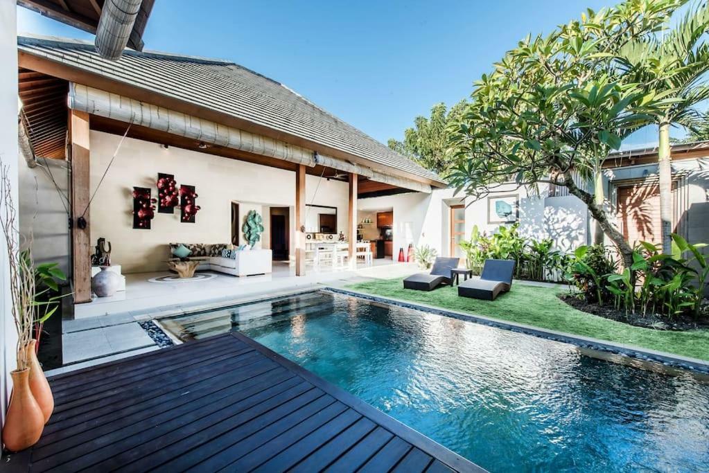 Manis, Luxury 3 Bedroom Heart Of Villa *